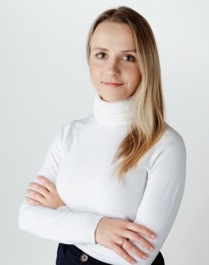 <span style="font-size:16px;">Maria Siemieniec-Maślanka</span>